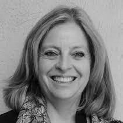 María Medina sonriendo